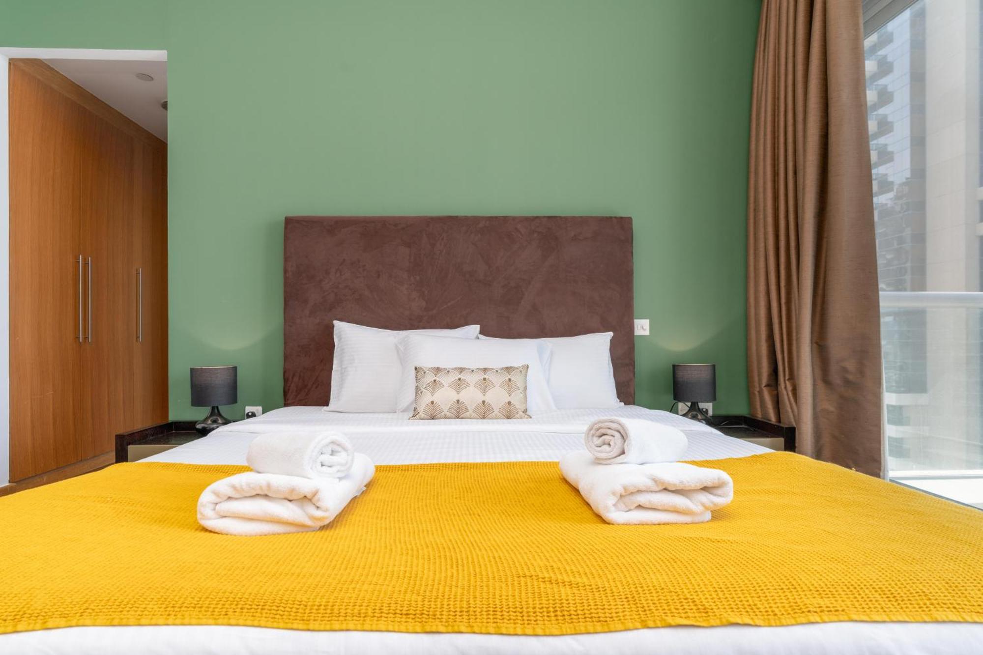 Vacay Lettings -2 Bed Iris Blue Dubai Marina Apartment ภายนอก รูปภาพ