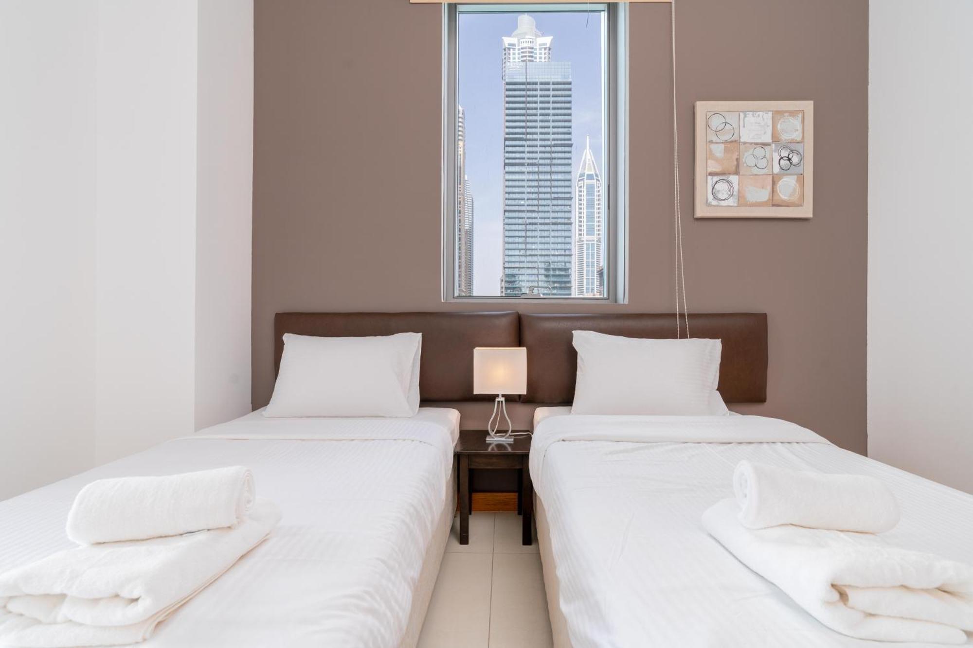 Vacay Lettings -2 Bed Iris Blue Dubai Marina Apartment ภายนอก รูปภาพ